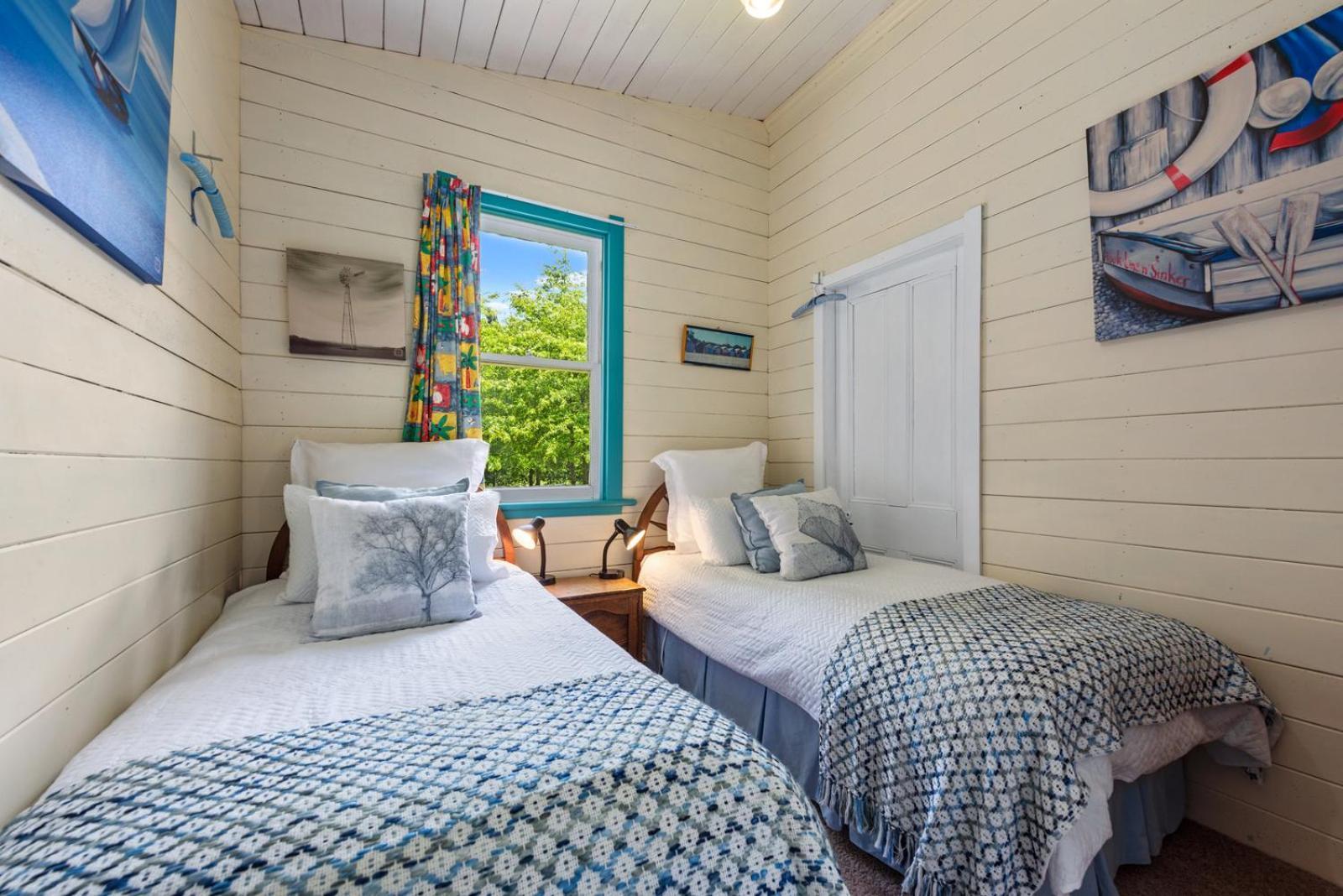 India House & Ica Whare In Whareama, Nr Riversdale Beach エクステリア 写真