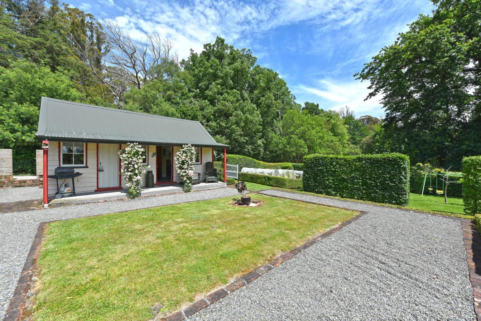 India House & Ica Whare In Whareama, Nr Riversdale Beach エクステリア 写真